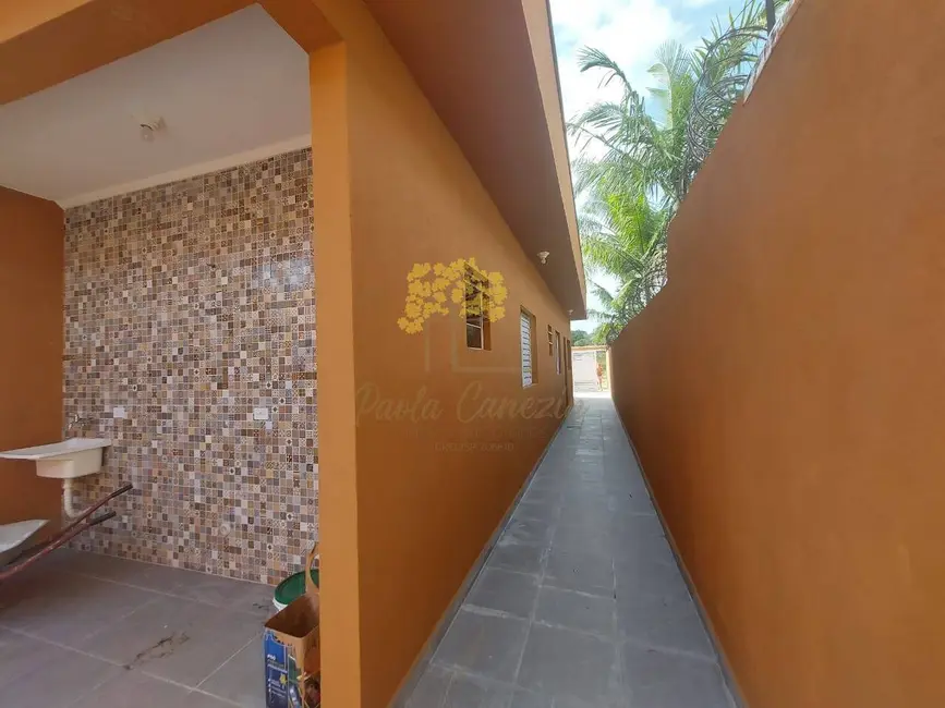 Foto 3 de Casa com 2 quartos à venda, 60m2 em Itanhaem - SP