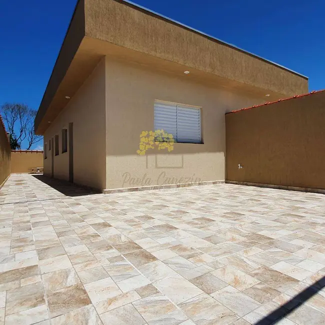 Foto 1 de Casa com 2 quartos à venda, 126m2 em Itanhaem - SP