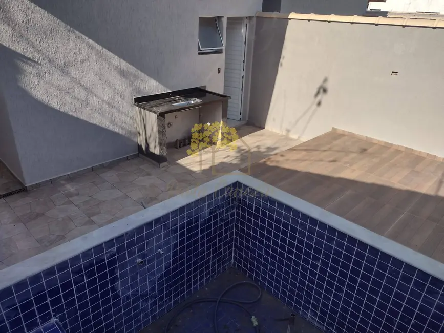 Casa com 3 quartos à venda, 60m2 em Itanhaem - SP - imagem 3 Foto 3 de Casa com 3 quartos à venda, 60m2 em Itanhaem - SP