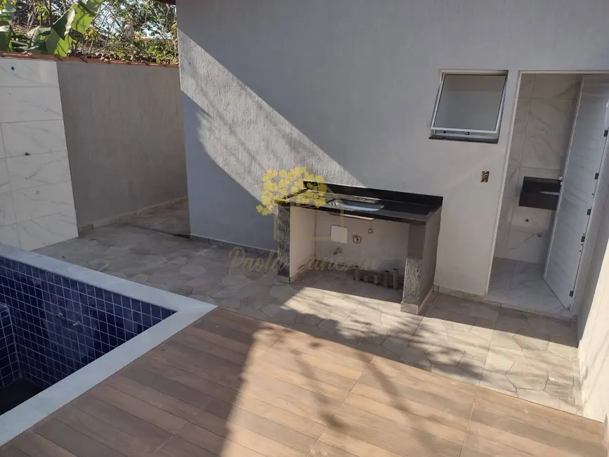Casa com 3 quartos à venda, 60m2 em Itanhaem - SP - imagem 4 Foto 4 de Casa com 3 quartos à venda, 60m2 em Itanhaem - SP