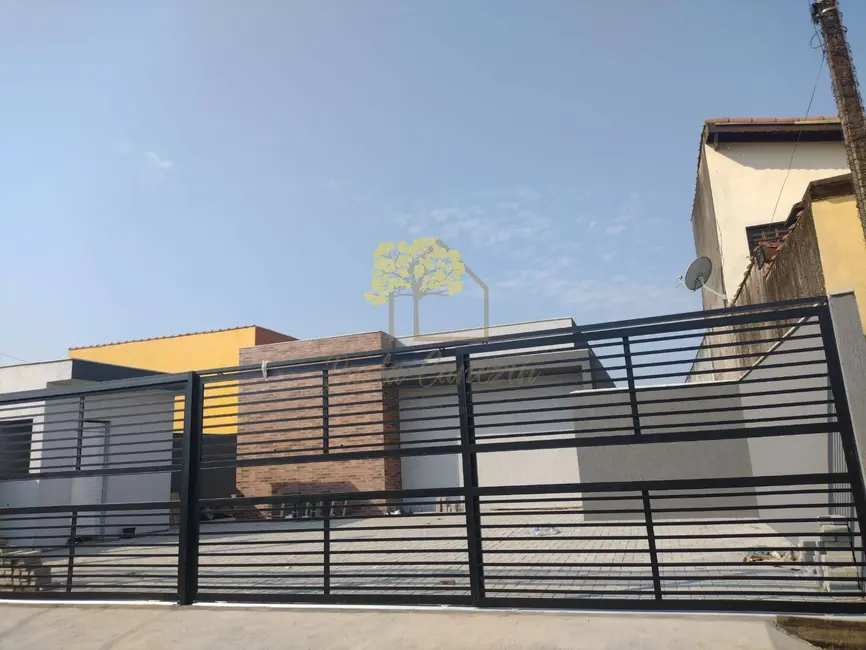 Casa com 2 quartos à venda, 60m2 em Itanhaem - SP - imagem 2 Foto 2 de Casa com 2 quartos à venda, 60m2 em Itanhaem - SP