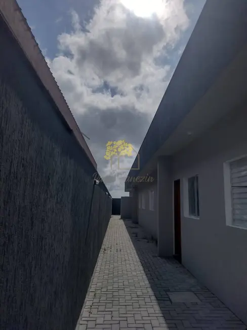 Casa com 2 quartos à venda, 60m2 em Itanhaem - SP - imagem 4 Foto 4 de Casa com 2 quartos à venda, 60m2 em Itanhaem - SP