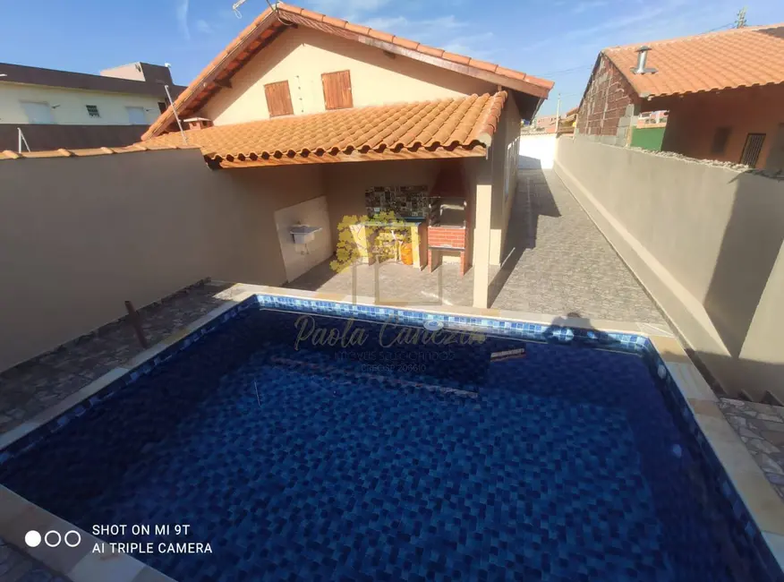 Foto 1 de Casa com 2 quartos à venda, 50m2 em Itanhaem - SP