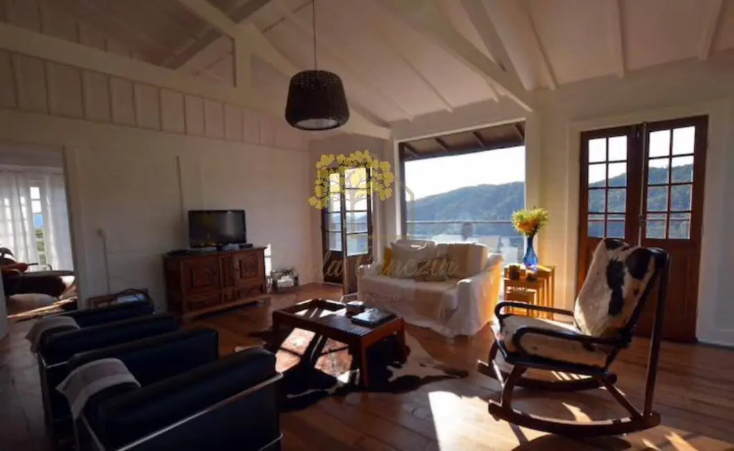 Foto 1 de Casa com 5 quartos à venda, 366m2 em Campos Do Jordao - SP