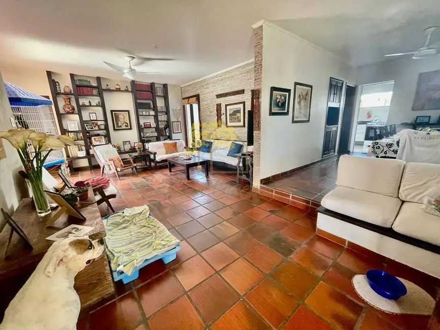 Foto 1 de Casa com 4 quartos à venda, 450m2 em Itanhaem - SP