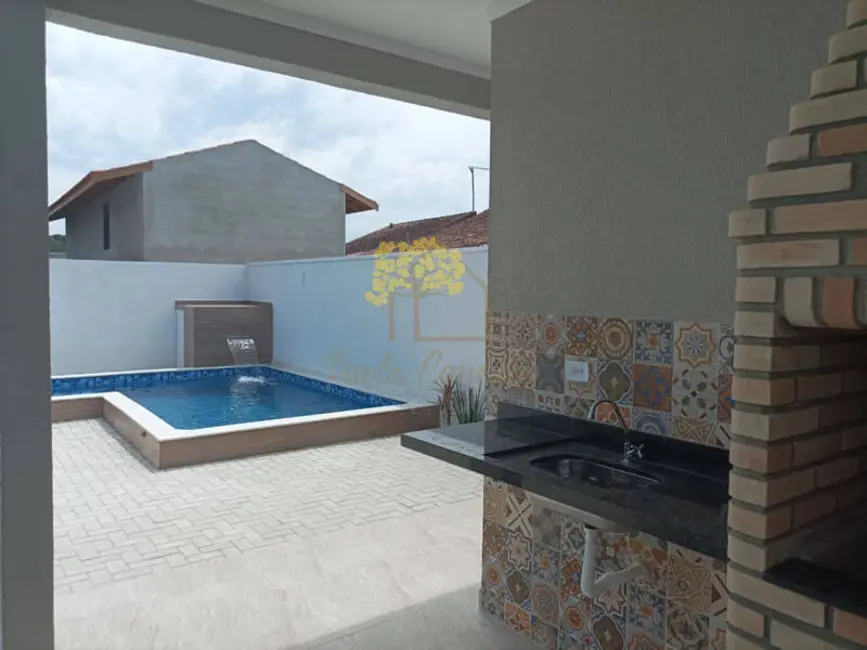 Foto 2 de Casa com 3 quartos à venda, 210m2 em Itanhaem - SP