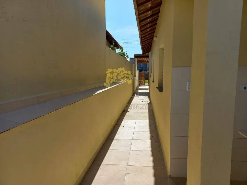 Foto 5 de Casa com 2 quartos à venda, 64m2 em Itanhaem - SP