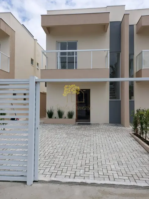 Foto 2 de Casa com 3 quartos à venda em Itanhaem - SP