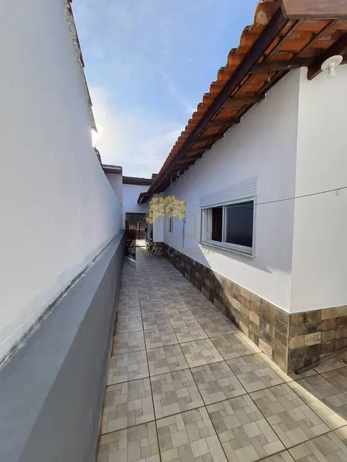 Foto 3 de Casa com 2 quartos à venda em Itanhaem - SP