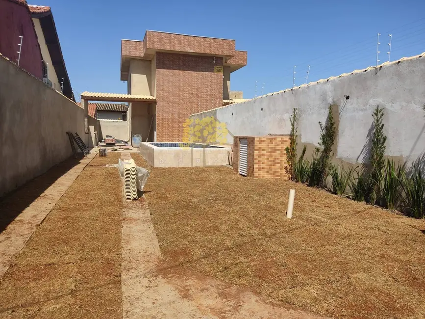 Foto 1 de Casa com 3 quartos à venda, 178m2 em Itanhaem - SP