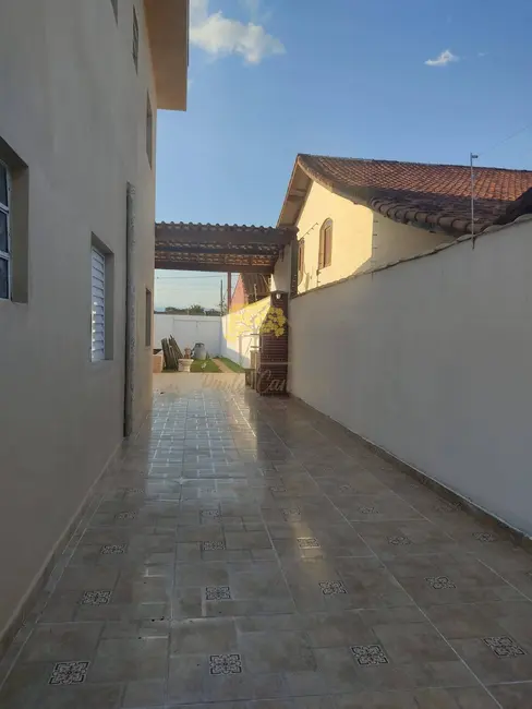 Foto 4 de Casa com 3 quartos à venda, 178m2 em Itanhaem - SP