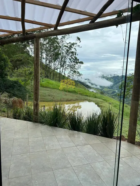 Sítio / Rancho com 2 quartos à venda e para alugar, 130m2 em Sao Jose Dos Campos - SP - imagem 5 Foto 5 de Sítio / Rancho com 2 quartos à venda e para alugar, 130m2 em Sao Jose Dos Campos - SP