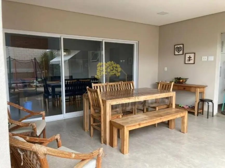 Casa de Condomínio com 4 quartos à venda, 450m2 em Sao Jose Dos Campos - SP - imagem 8 Foto 8 de Casa de Condomínio com 4 quartos à venda, 450m2 em Sao Jose Dos Campos - SP