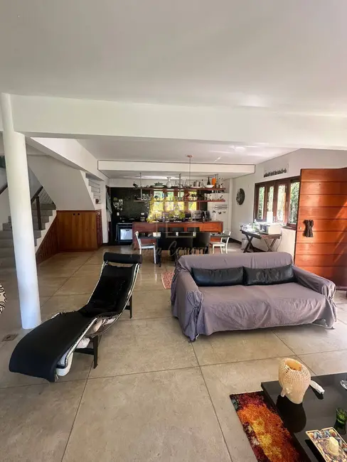 Foto 4 de Sítio / Rancho com 4 quartos à venda, 400m2 em Sao Jose Dos Campos - SP