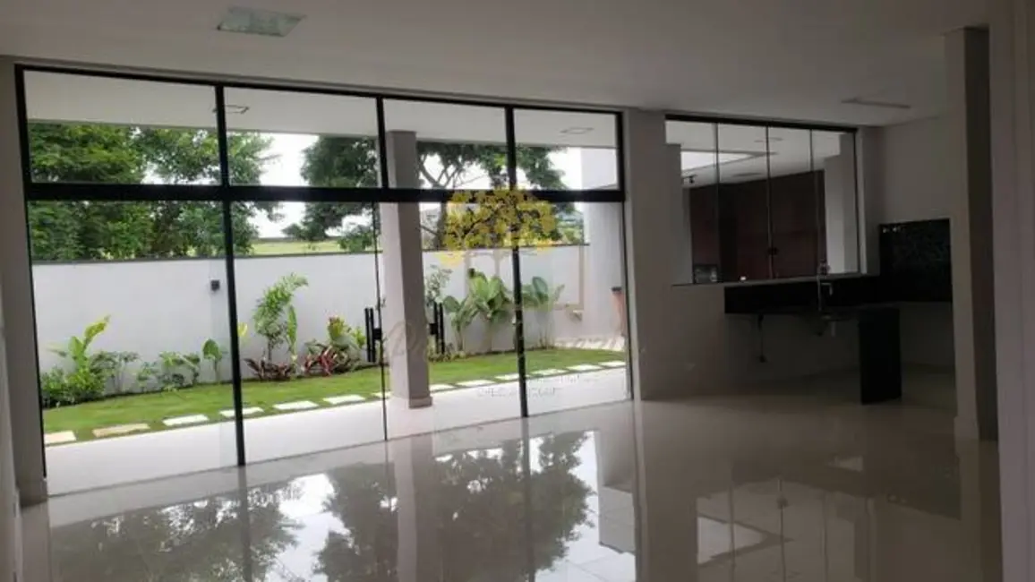 Foto 4 de Casa de Condomínio com 3 quartos à venda, 254m2 em Cacapava - SP