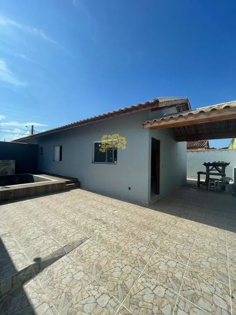 Foto 2 de Casa com 2 quartos à venda, 67m2 em Itanhaem - SP