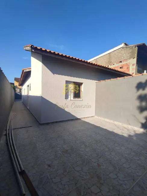Foto 1 de Casa com 2 quartos à venda, 175m2 em Itanhaem - SP