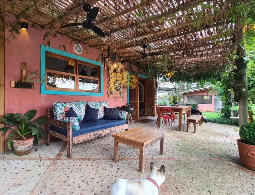 Foto 3 de Chácara com 4 quartos à venda, 8000m2 em Guararema - SP