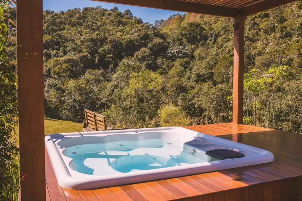 Foto 9 de Sítio / Rancho com 4 quartos à venda, 400m2 em Sao Jose Dos Campos - SP