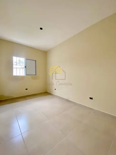 Casa com 2 quartos à venda, 70m2 em Itanhaem - SP - imagem 6 Foto 6 de Casa com 2 quartos à venda, 70m2 em Itanhaem - SP