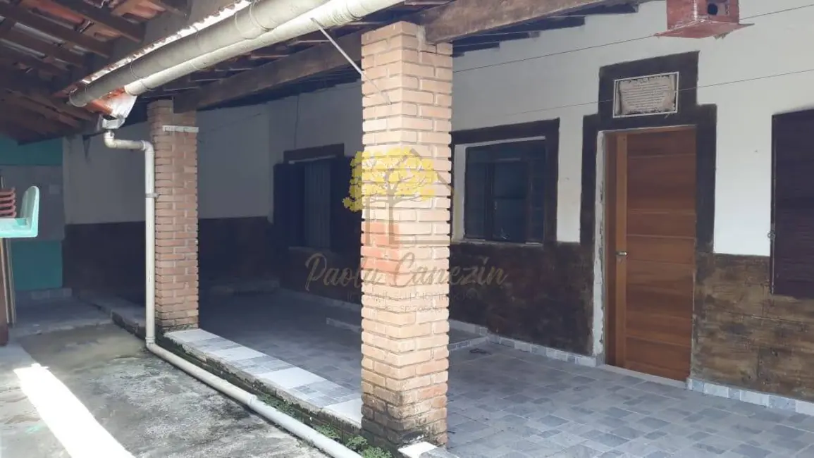 Foto 6 de Casa com 4 quartos à venda e para alugar em Jardim Jaqueira, Caraguatatuba - SP