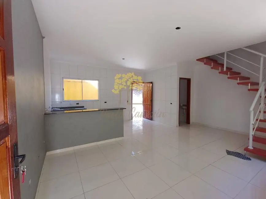 Foto 1 de Casa com 2 quartos à venda, 70m2 em Itanhaem - SP
