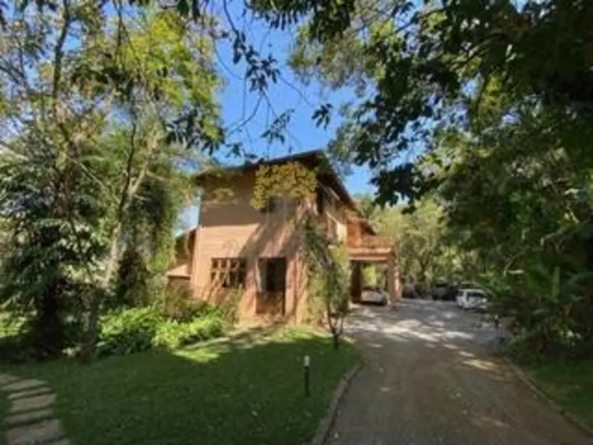 Sítio / Rancho com 7 quartos à venda, 1000m2 em Sao Jose Dos Campos - SP - imagem 4 Foto 4 de Sítio / Rancho com 7 quartos à venda, 1000m2 em Sao Jose Dos Campos - SP