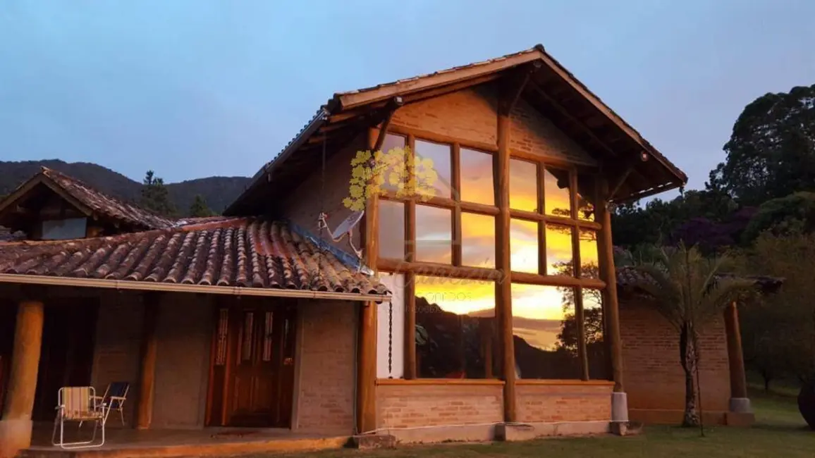Foto 1 de Sítio / Rancho com 3 quartos à venda, 250m2 em Sao Jose Dos Campos - SP