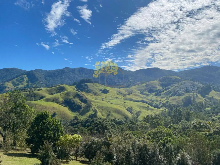 Foto 3 de Sítio / Rancho com 3 quartos à venda, 250m2 em Sao Jose Dos Campos - SP