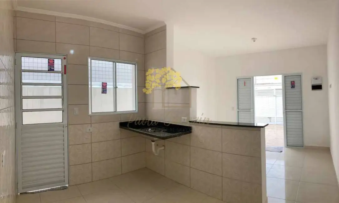 Casa com 2 quartos à venda em Itanhaem - SP - imagem 2 Foto 2 de Casa com 2 quartos à venda em Itanhaem - SP