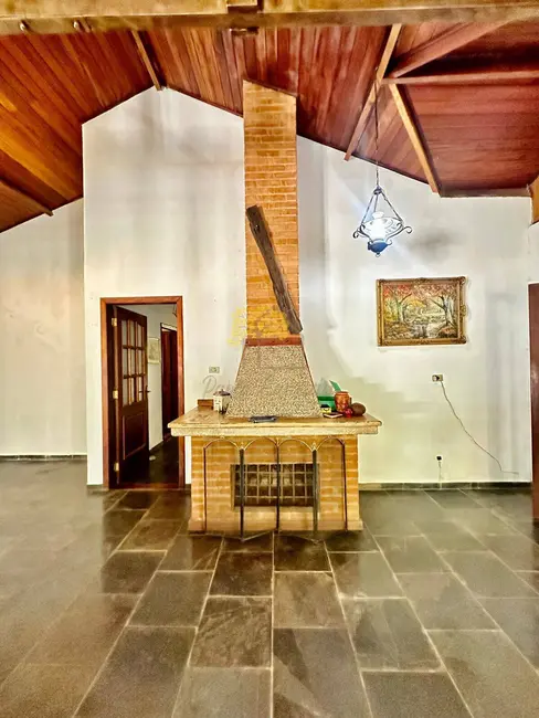 Sítio / Rancho com 3 quartos à venda, 36m2 em Sao Jose Dos Campos - SP - imagem 4 Foto 4 de Sítio / Rancho com 3 quartos à venda, 36m2 em Sao Jose Dos Campos - SP