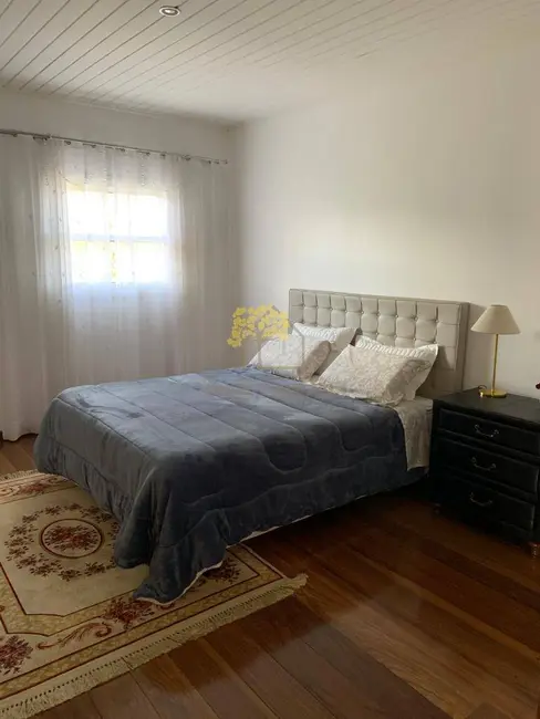 Foto 5 de Casa com 4 quartos à venda em Campos Do Jordao - SP