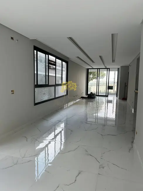 Foto 1 de Casa com 3 quartos à venda, 247m2 em Sao Jose Dos Campos - SP