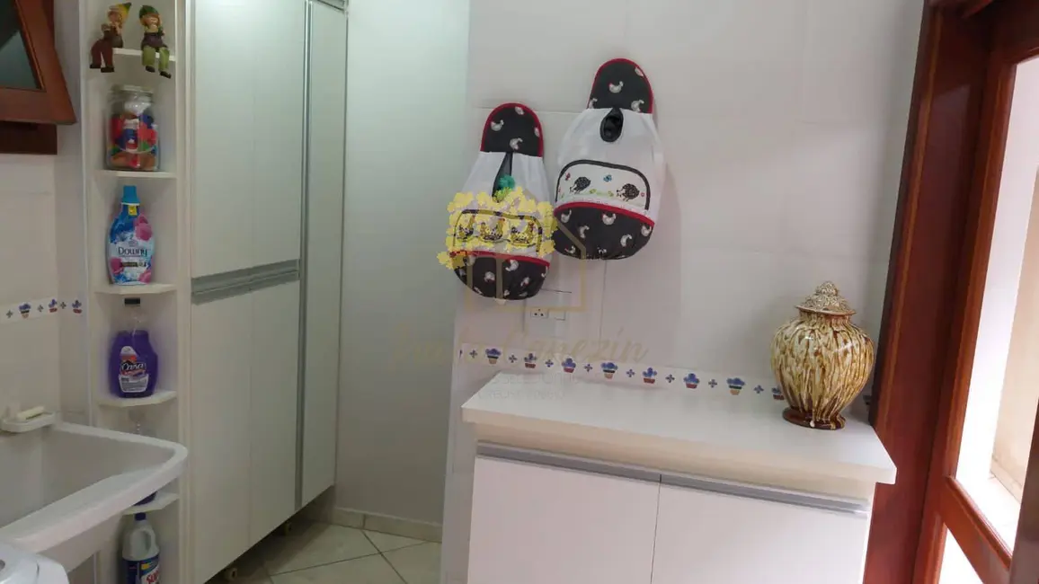 Foto 7 de Casa com 4 quartos à venda, 264m2 em Sao Jose Dos Campos - SP