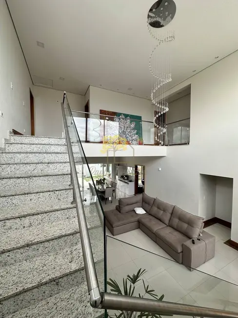Foto 1 de Casa de Condomínio com 5 quartos à venda e para alugar, 311m2 em Sao Jose Dos Campos - SP