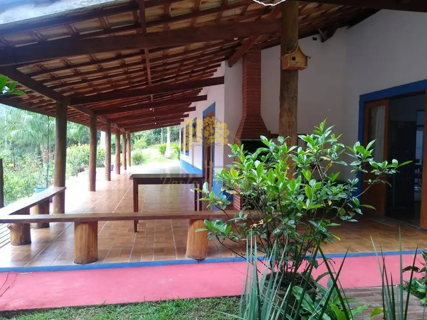 Foto 2 de Sítio / Rancho com 4 quartos à venda, 100m2 em Sao Jose Dos Campos - SP