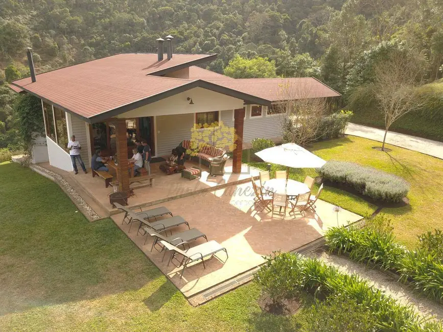 Foto 4 de Chácara com 5 quartos à venda, 350m2 em Centro, Goncalves - MG