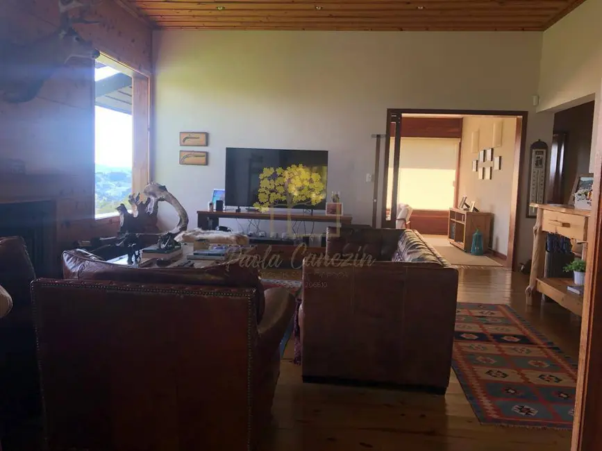 Foto 3 de Chácara com 5 quartos à venda, 350m2 em Centro, Goncalves - MG