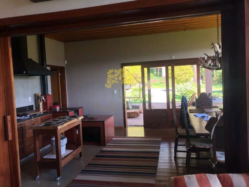 Foto 8 de Chácara com 5 quartos à venda, 350m2 em Centro, Goncalves - MG