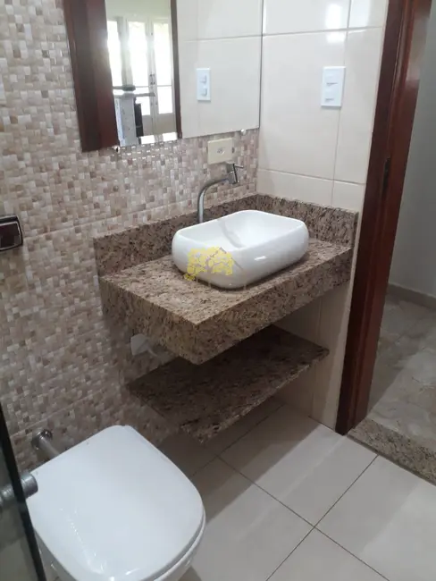 Foto 8 de Chácara com 2 quartos à venda, 312m2 em Chácara Marambaia, Cacapava - SP