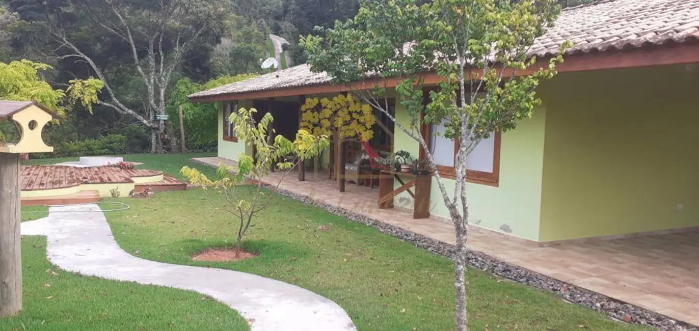 Foto 2 de Sítio / Rancho com 2 quartos à venda, 200m2 em Sao Jose Dos Campos - SP