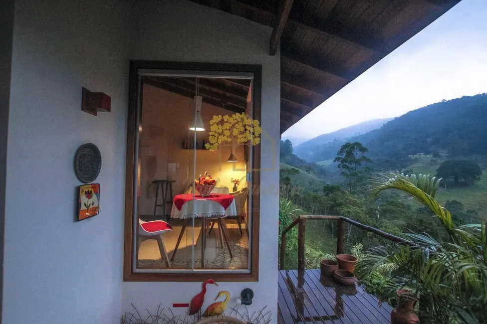 Sítio / Rancho com 3 quartos à venda, 400m2 em Sao Jose Dos Campos - SP - imagem 1 Foto 1 de Sítio / Rancho com 3 quartos à venda, 400m2 em Sao Jose Dos Campos - SP