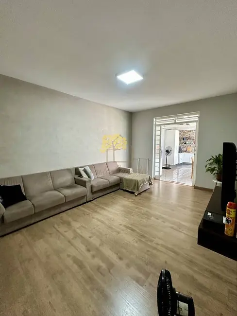 Foto 1 de Casa de Condomínio com 4 quartos à venda, 280m2 em Sao Jose Dos Campos - SP