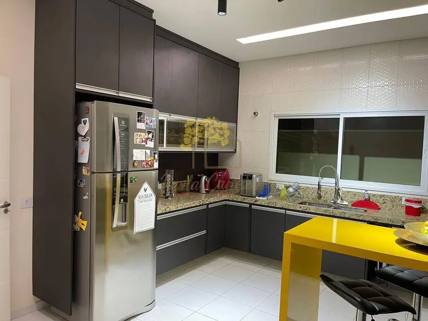 Foto 3 de Casa de Condomínio com 3 quartos à venda, 267m2 em Cacapava - SP