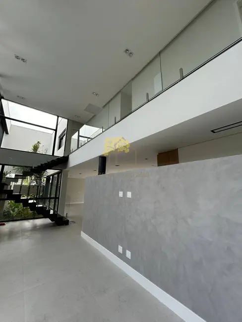 Casa com 4 quartos à venda, 398m2 em Sao Jose Dos Campos - SP - imagem 2 Foto 2 de Casa com 4 quartos à venda, 398m2 em Sao Jose Dos Campos - SP