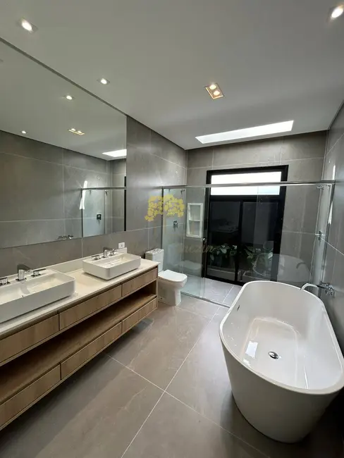 Casa com 4 quartos à venda, 398m2 em Sao Jose Dos Campos - SP - imagem 8 Foto 8 de Casa com 4 quartos à venda, 398m2 em Sao Jose Dos Campos - SP