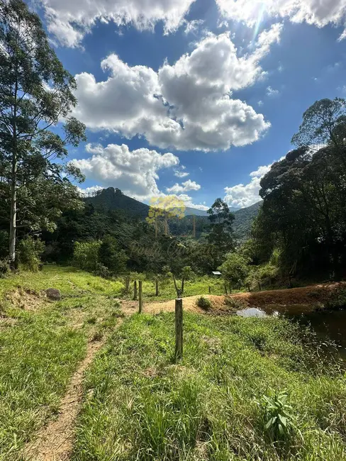 Chácara com 2 quartos à venda, 150m2 em Sao Jose Dos Campos - SP - imagem 5 Foto 5 de Chácara com 2 quartos à venda, 150m2 em Sao Jose Dos Campos - SP