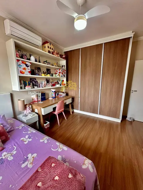 Casa de Condomínio com 4 quartos à venda e para alugar, 325m2 em Sao Jose Dos Campos - SP - imagem 5 Foto 5 de Casa de Condomínio com 4 quartos à venda e para alugar, 325m2 em Sao Jose Dos Campos - SP