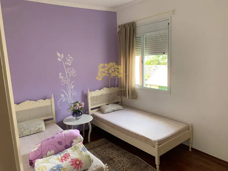 Foto 4 de Casa com 4 quartos à venda, 250m2 em Sao Jose Dos Campos - SP