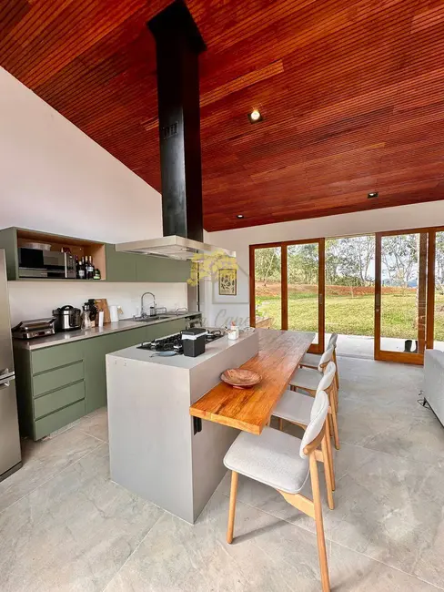 Foto 1 de Chácara com 3 quartos à venda, 250m2 em Sao Jose Dos Campos - SP